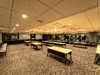 8D(187㎡)：立食90名