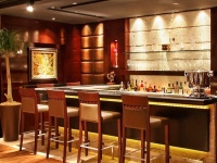 「T'sBAR」カウンター