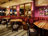 ラス ドス カラス モダン メキシカーノ イ タコス 1階