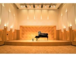 ShigeruKawaiフルコンサートグランドピアノ「SK-EX」
有料貸出可能。